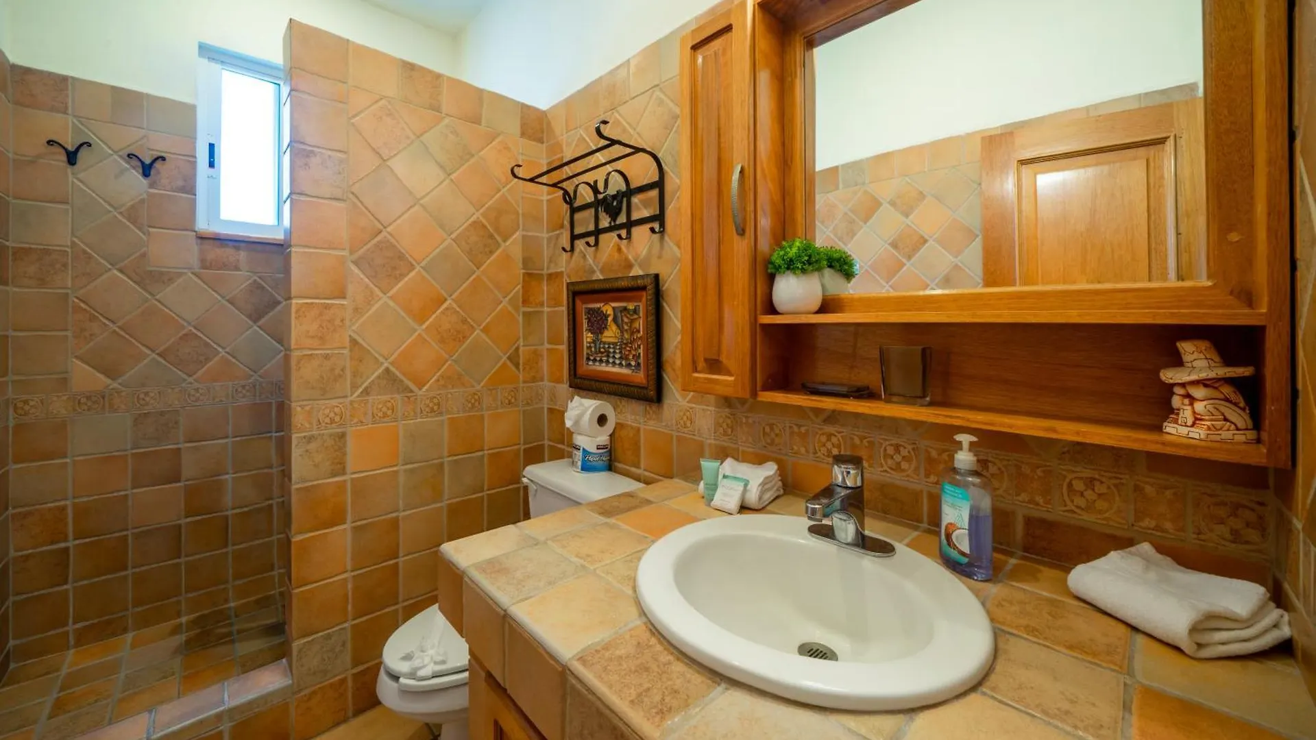Classic Condo On 5Th Avenue , Steps From The Beach - Mclaren Playa del Carmen Mexico